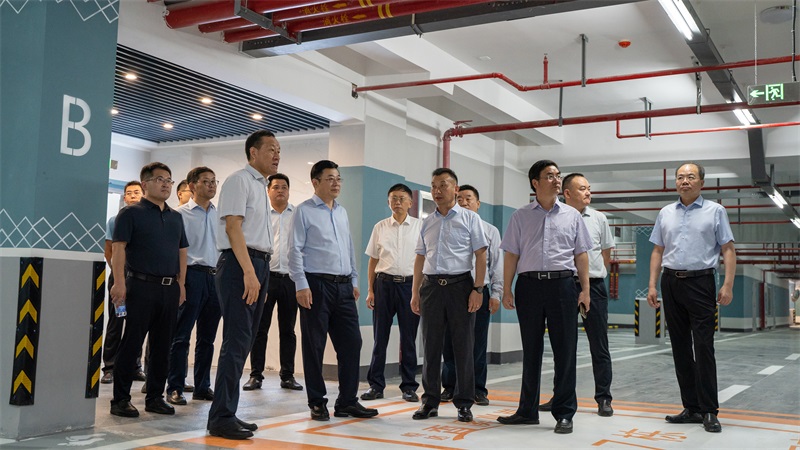 張乃文調研地產在豐有關項目時強調：全力以赴抓好項目建設，打造品質標桿，塑造悅達品牌，助力地方城市建設和人居改善